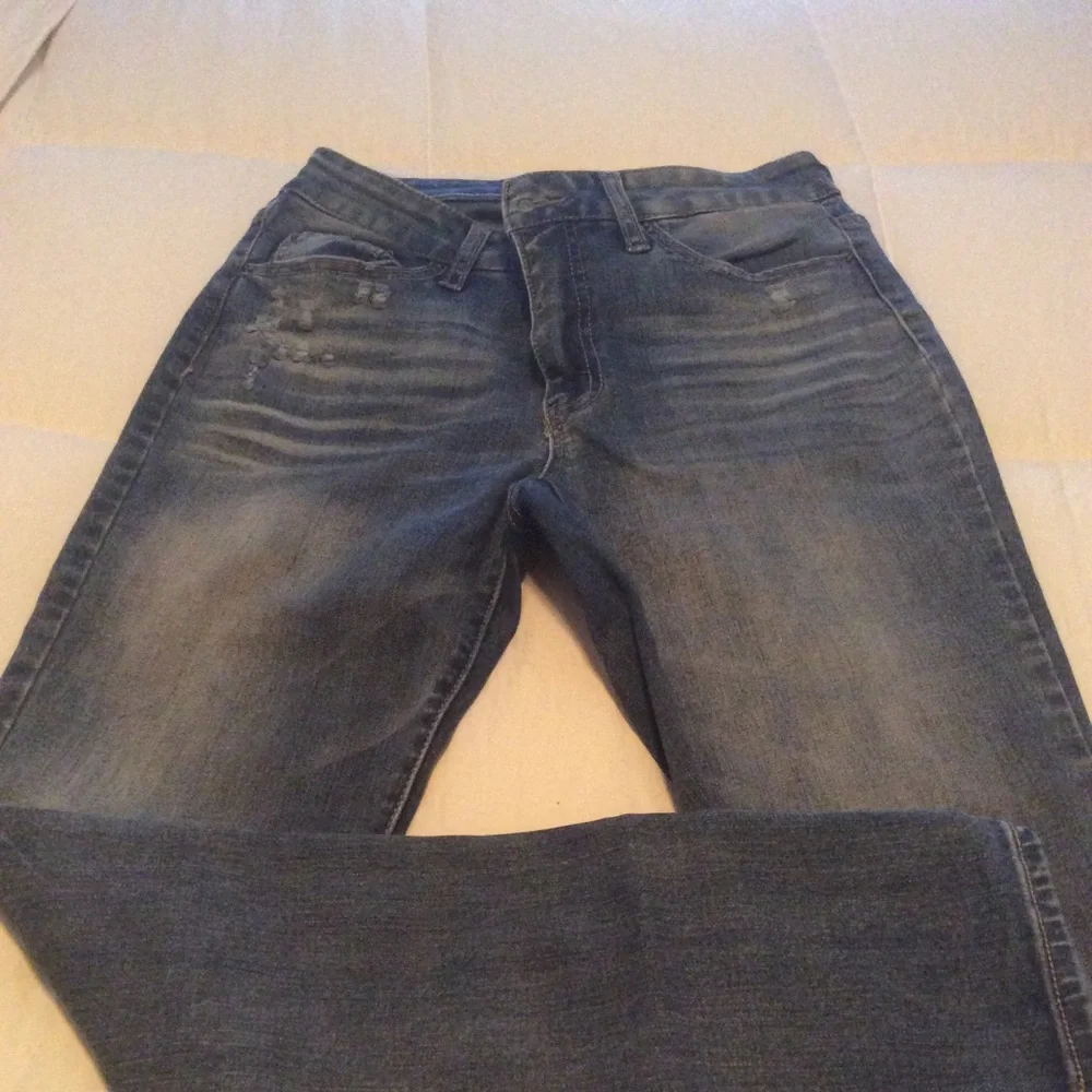 Jeans - Picture 1 of 3